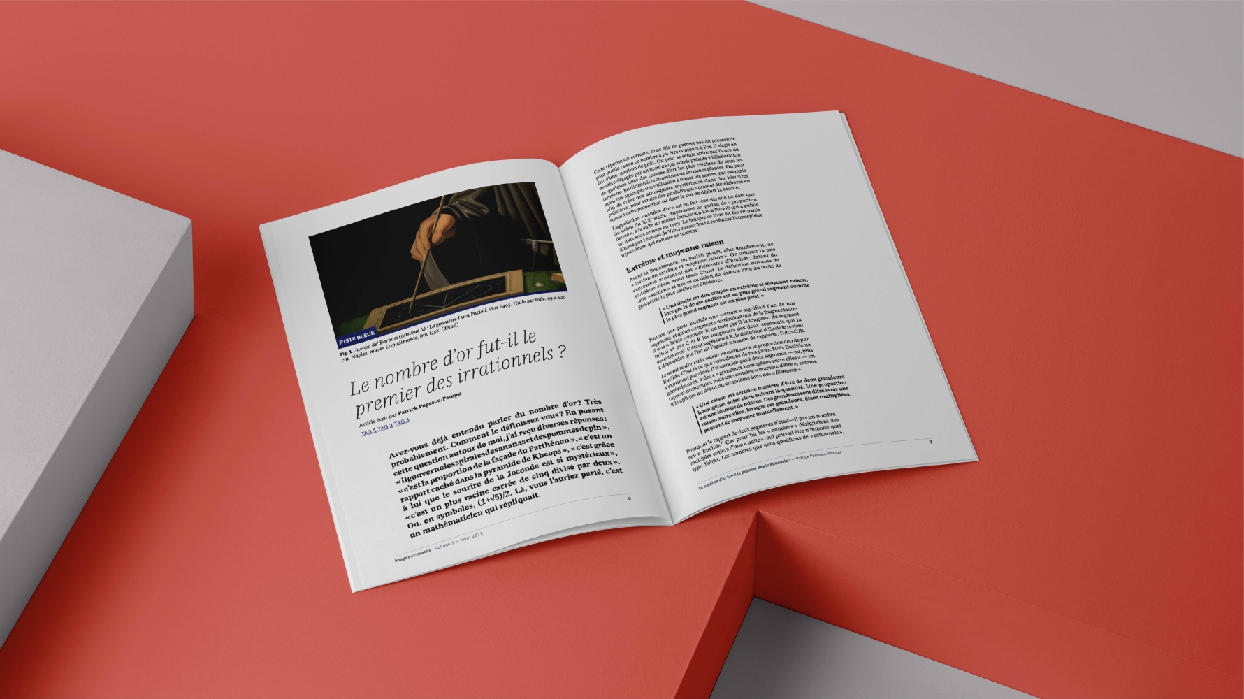un magazine ouvert sur une double page d'un article